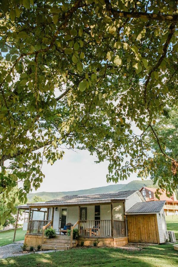 Moonlight Cottage - Your Romantic & Scenic Escape Севьервилл Экстерьер фото